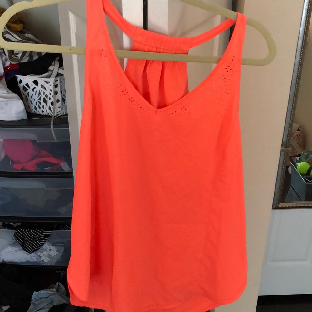 Lulu tank coral